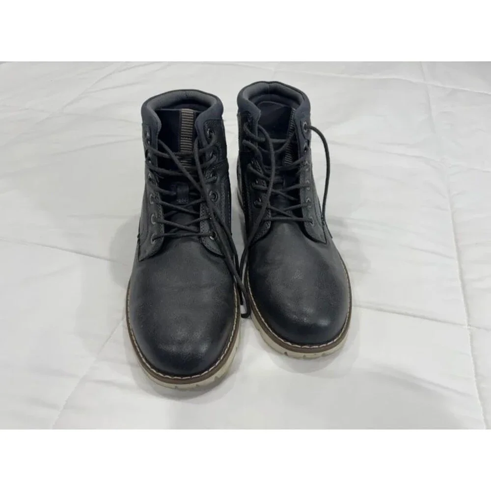 Men’s Grey Sonoma Casual Size 10 Lace Up Boots